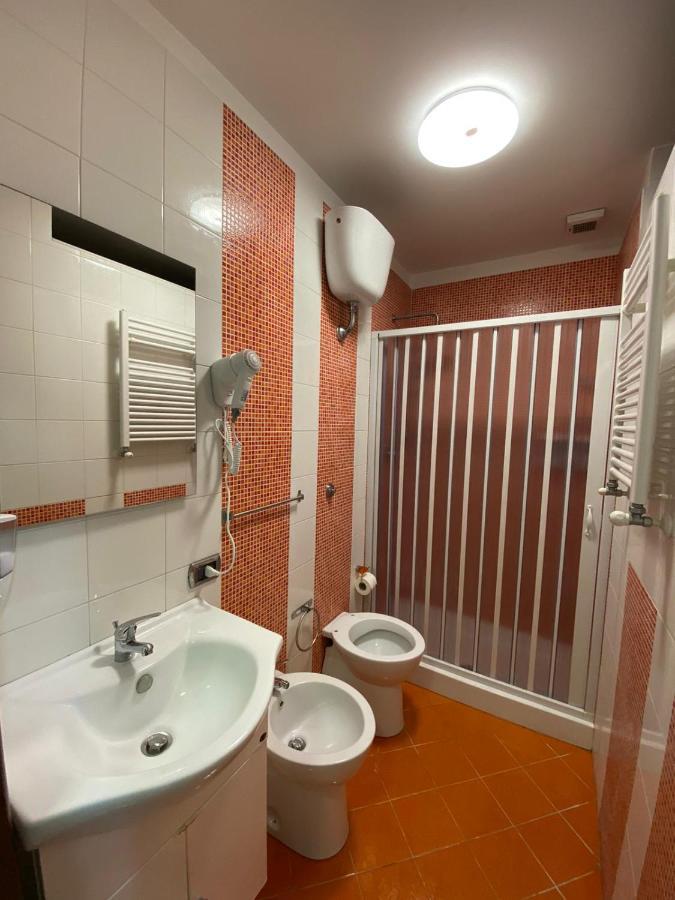 Falu Napoli Centro Camera Con Cucina E Bagno Privato Hotel Exterior foto