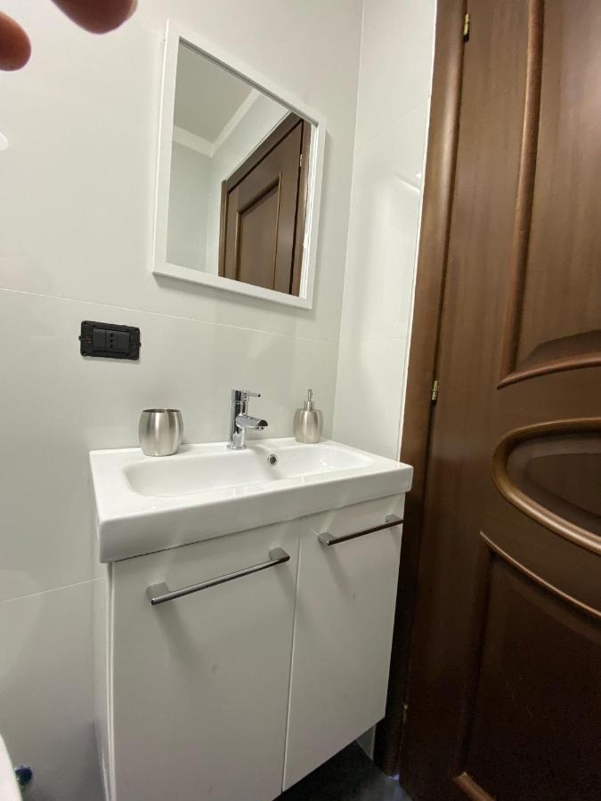 Falu Napoli Centro Camera Con Cucina E Bagno Privato Hotel Exterior foto